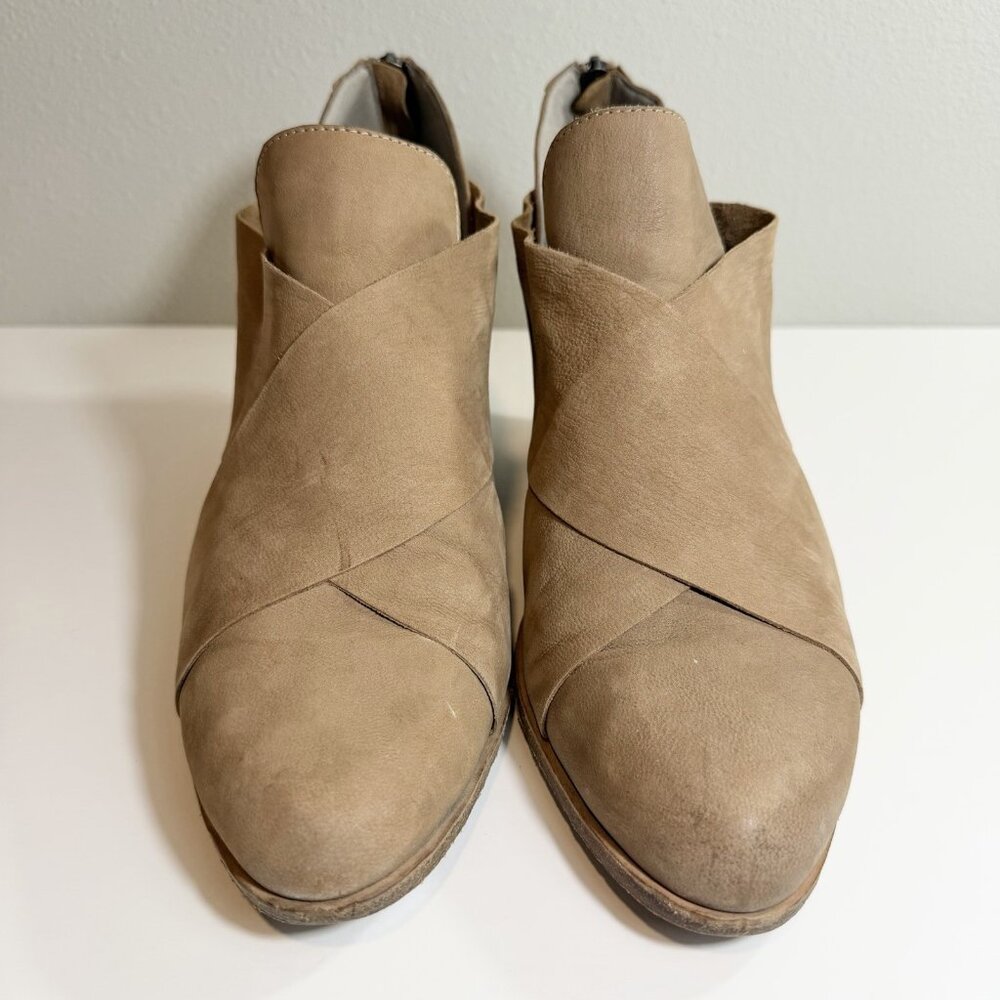 Eileen Fisher Jenkins Ankle Booties Size 10 Tan Nubuck Leather Minimalist Casual - Picture 2 of 11